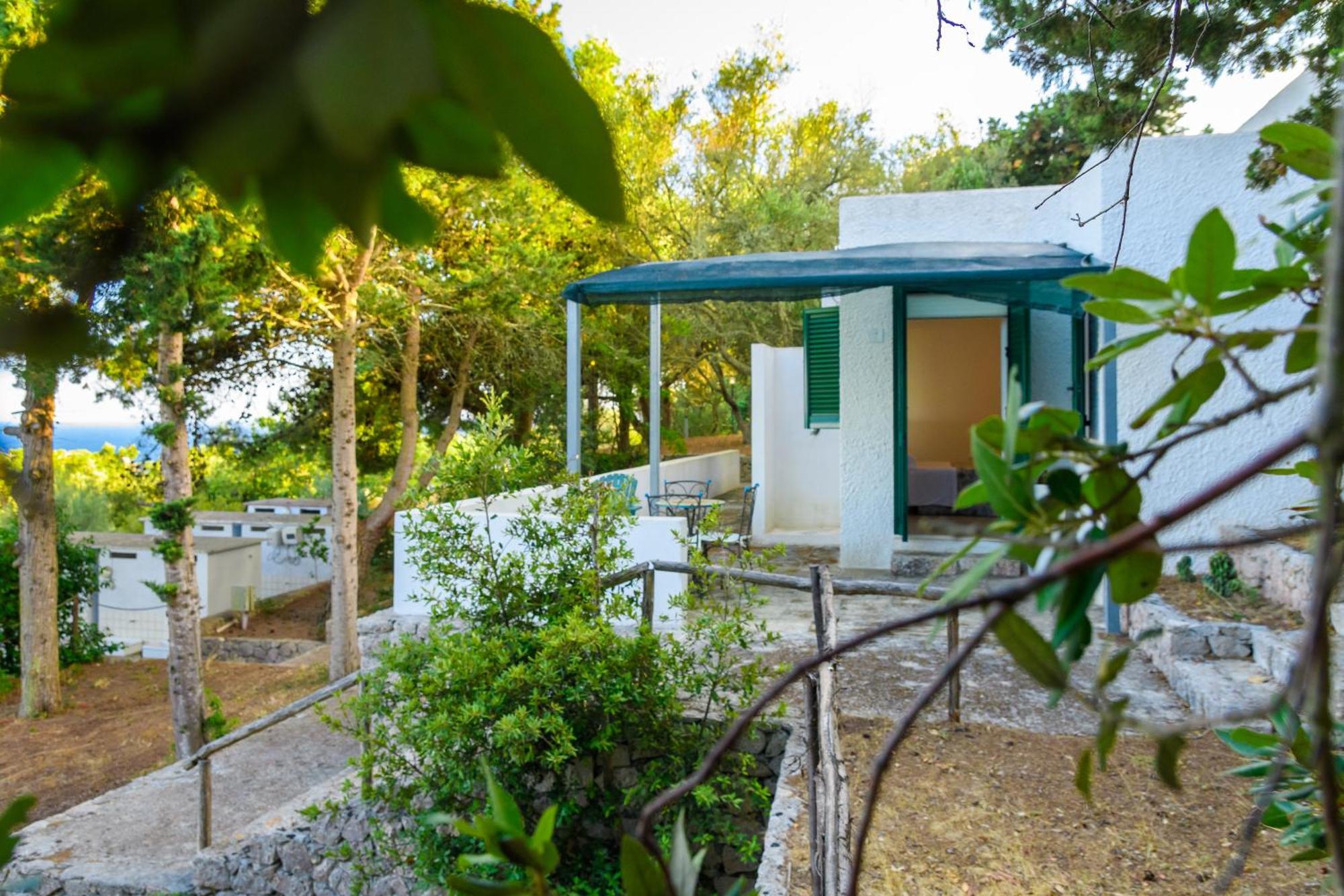 Camping La Scogliera Santa Cesarea Terme Exterior photo